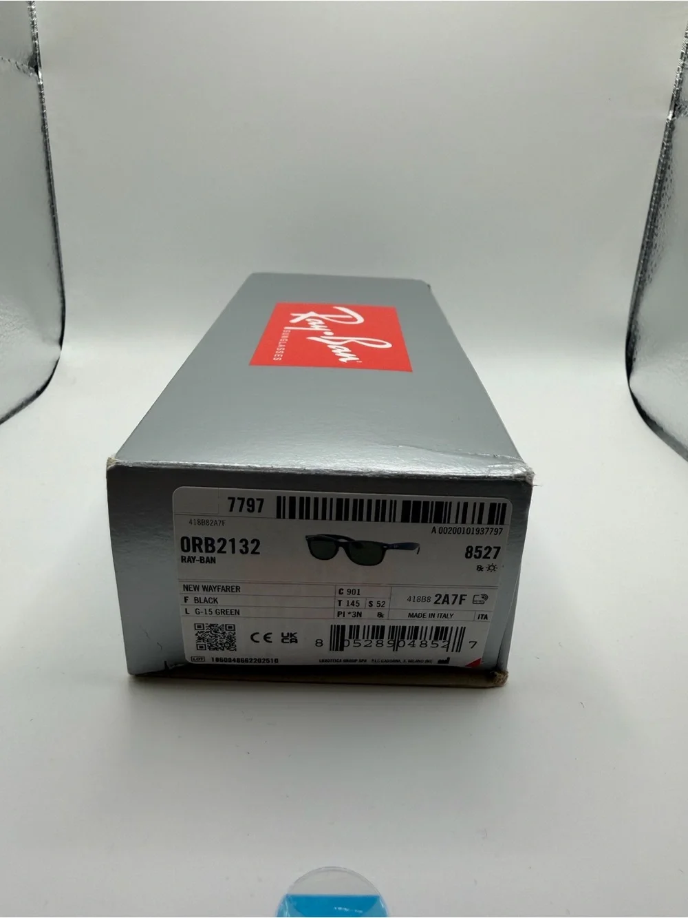 Ray-Ban New Wayfarer Sunglasses * No Dust Cloth Or Booklet* RB2132 901 51/18